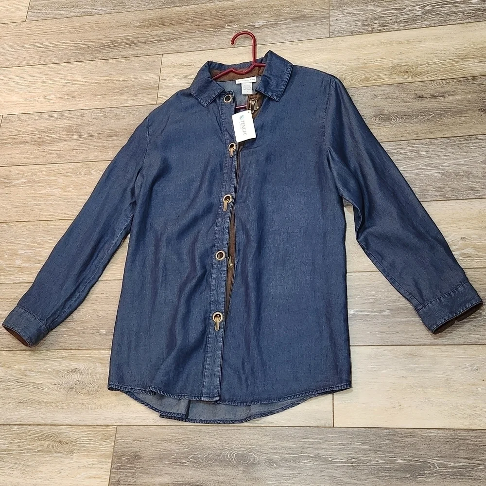 Soft Surroundings Chambray Denim Button-Up Shirt Size Medium